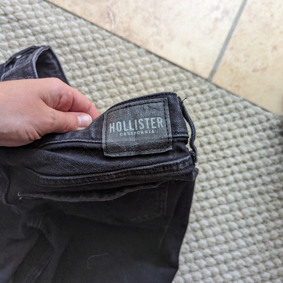 Hollister, Faded Light Wash, High Waist Jeans - Picture 5 of 10
